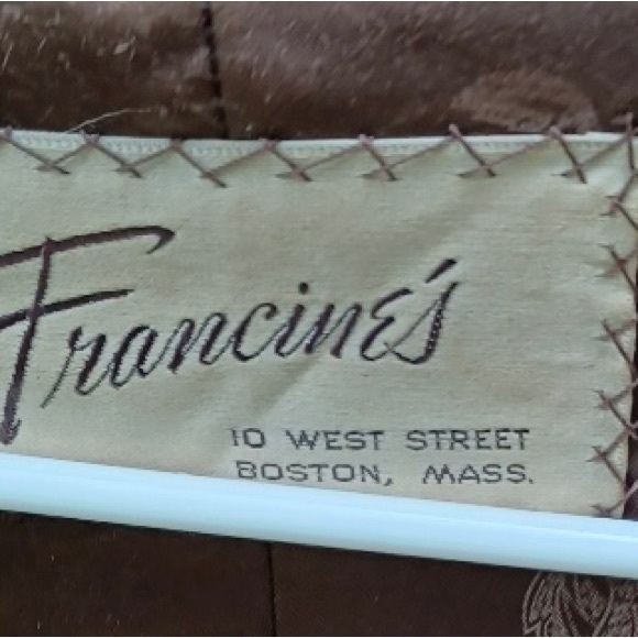 Vintage Pre-Owned Designer Francine’s Of Boston Brown Mink Shawl - Picture 3 of 3